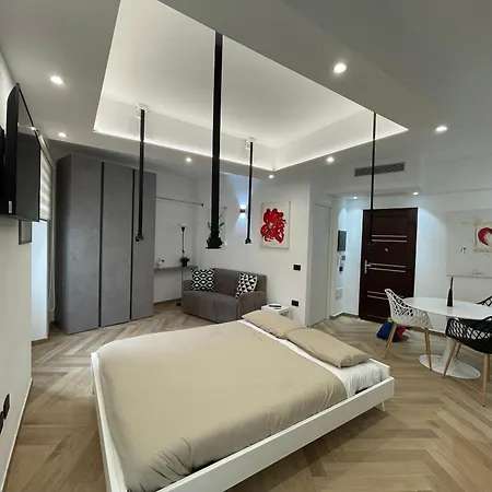 Luxuria شقة إيغليزياس