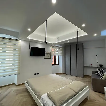 Luxuria إيغليزياس