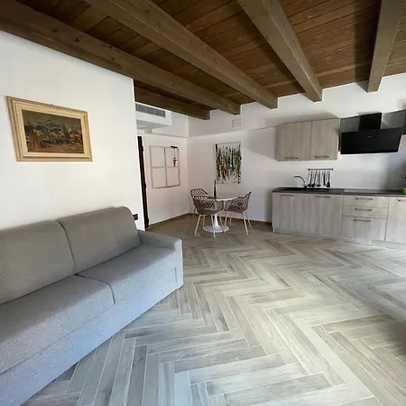 Luxuria شقة إيغليزياس