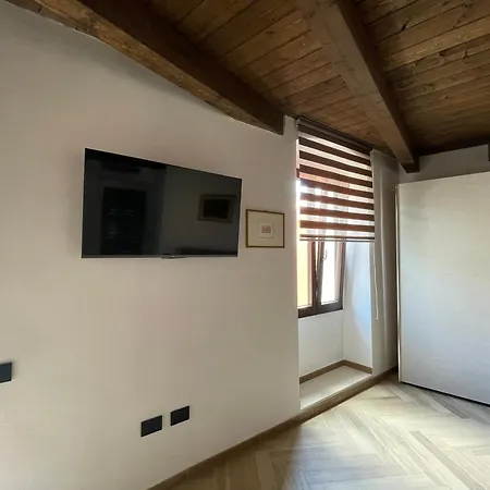 Luxuria إيغليزياس