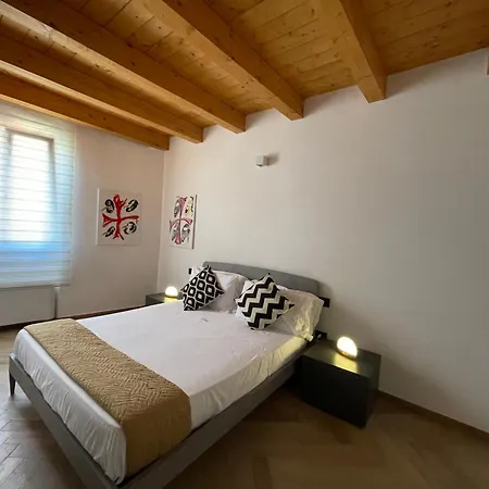 Luxuria إيغليزياس